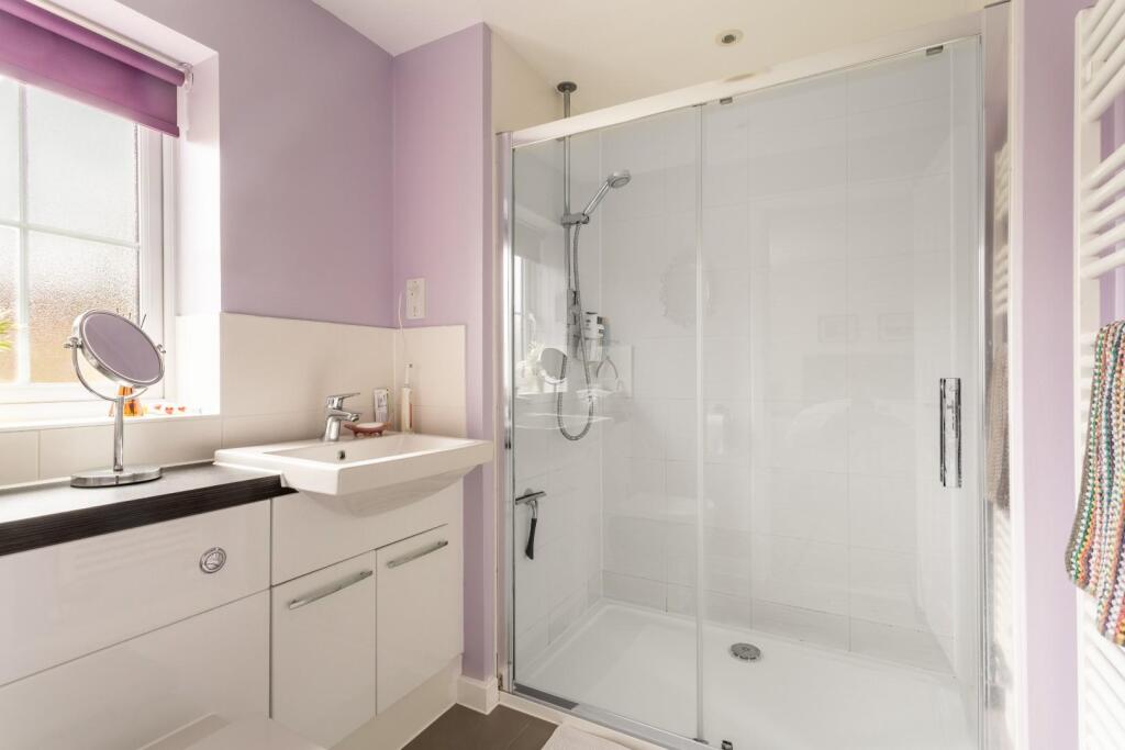 Charlwood Drive-18.jpg