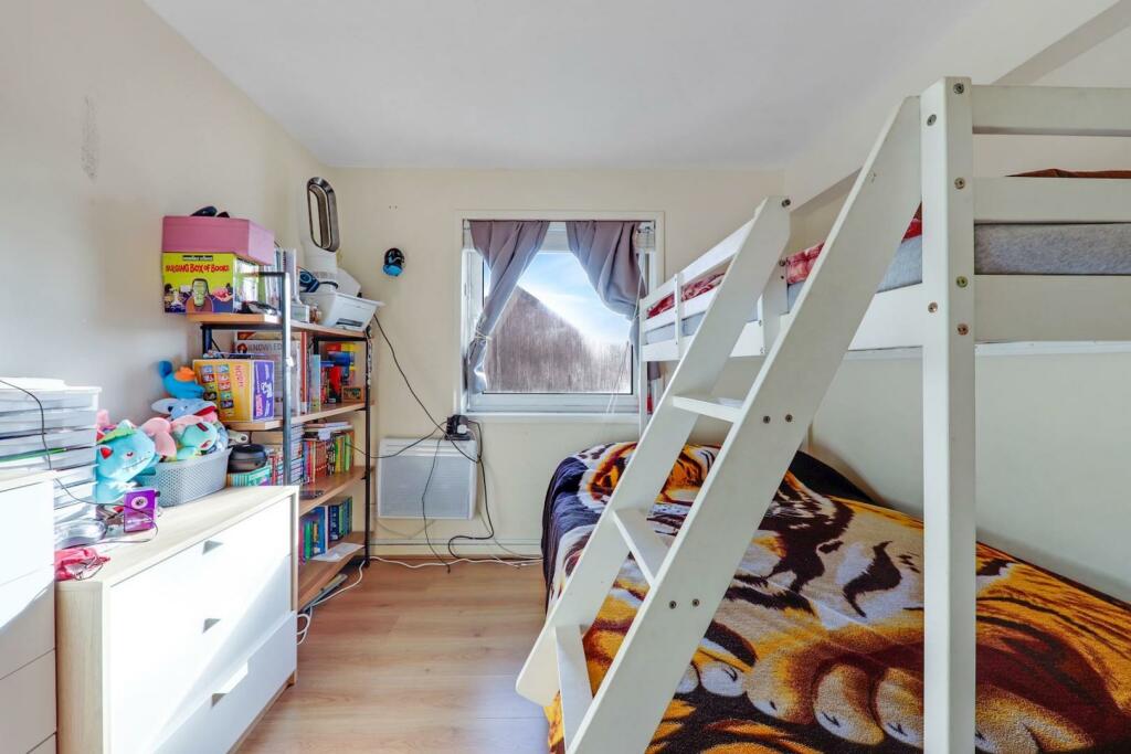 04-f7e9JHPropWpen - 19 Roberts Court - 10-medium.j