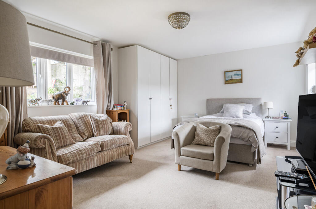 1323608-2-6890eb3...