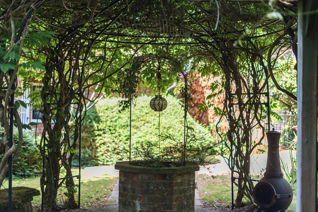 1318671-6-687a4cf...