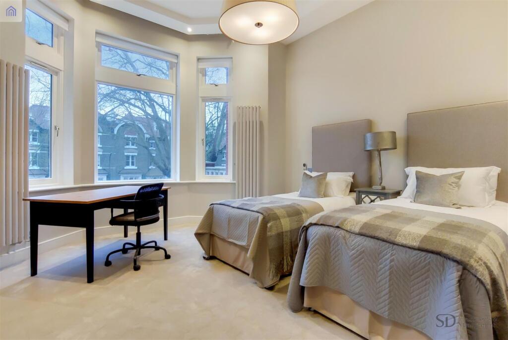 8_Bedroom 2-1.jpg