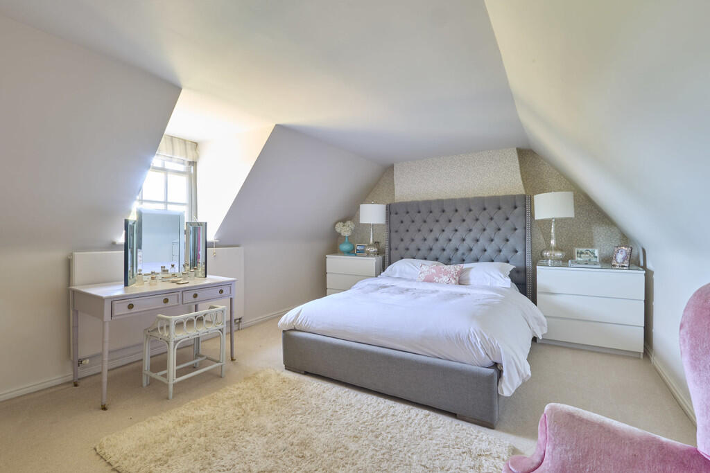 Moulton Hall 0907...