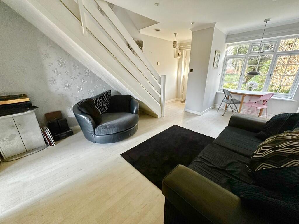 IMG-20250326-WA00...