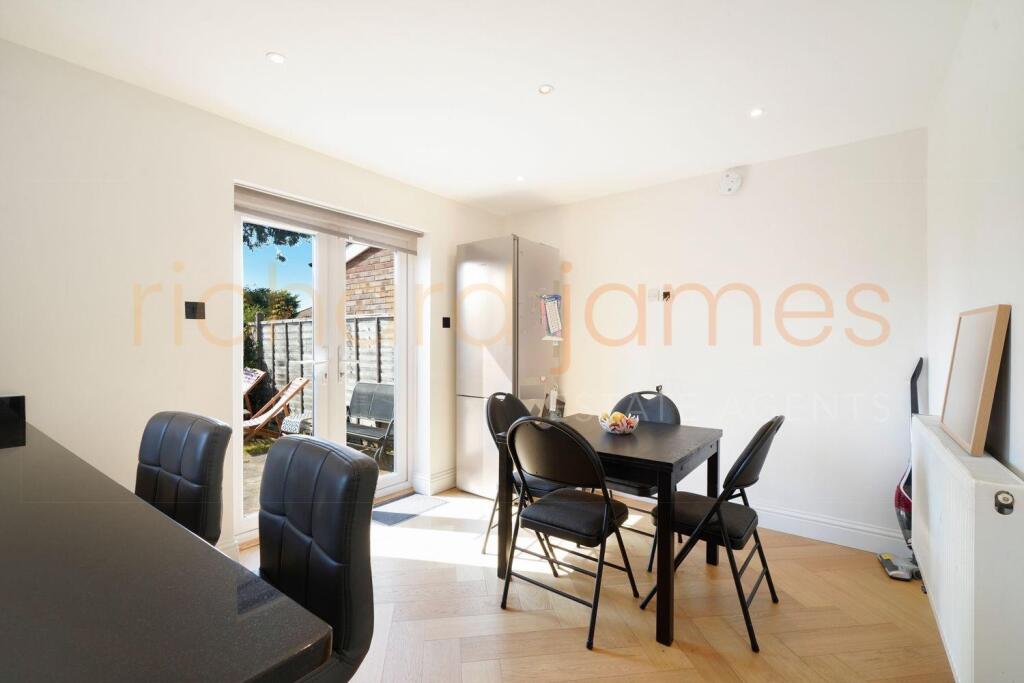 42 Thornbury Gardens - G0oANJVFTqo31b3Rp7bF.jpg