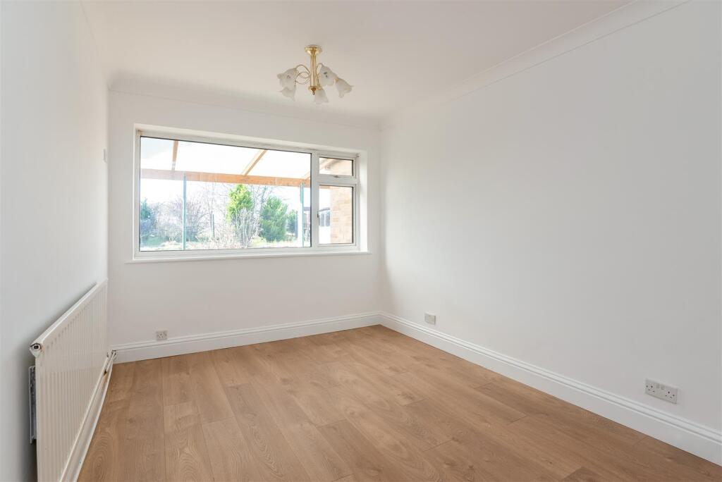 25 Manor Farm Road-9.jpg