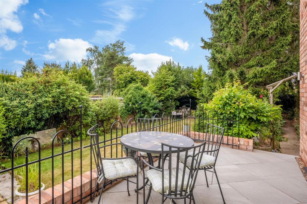 32 Maidenhead Road-18.jpg