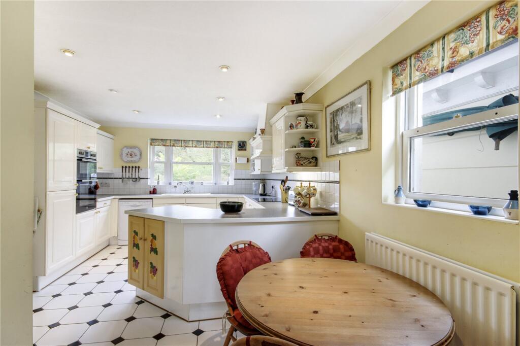 Kitchen/Breakfast Rm