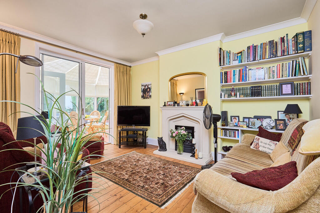 Edward Knight 202...