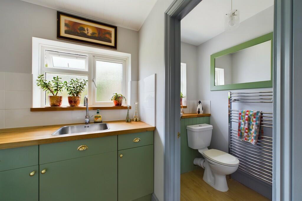 CAM01689G0-PR0401...