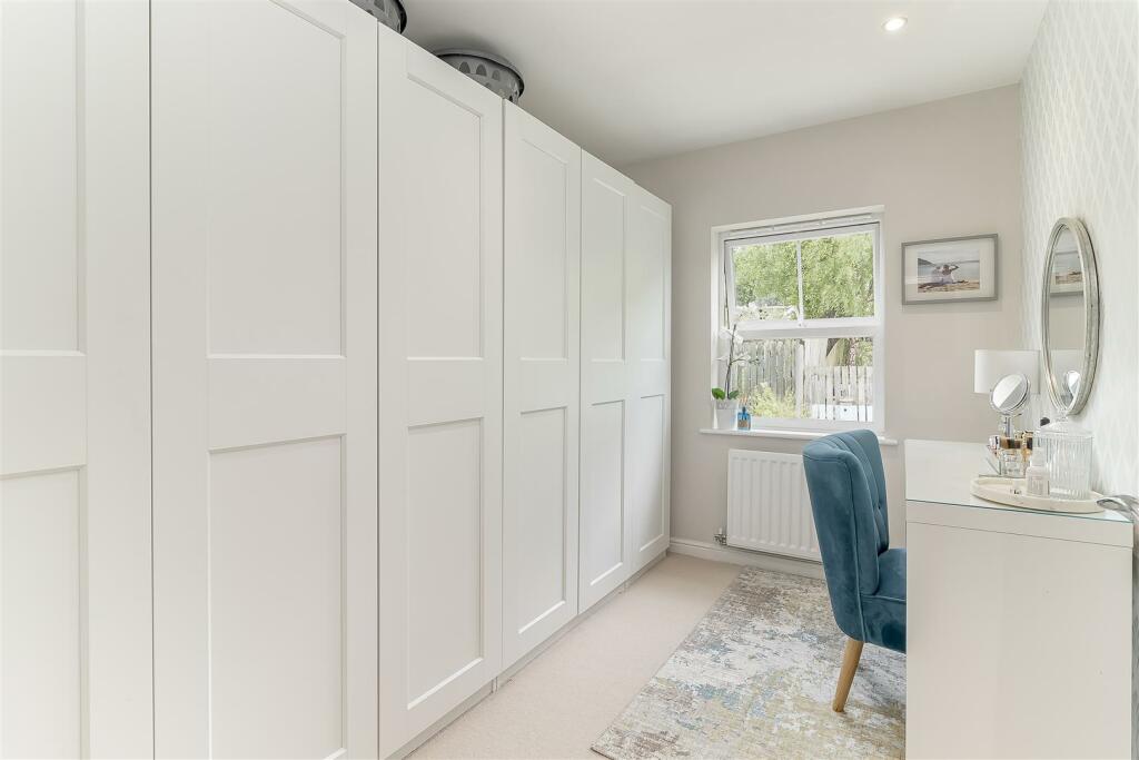 Bedroom 4.jpg