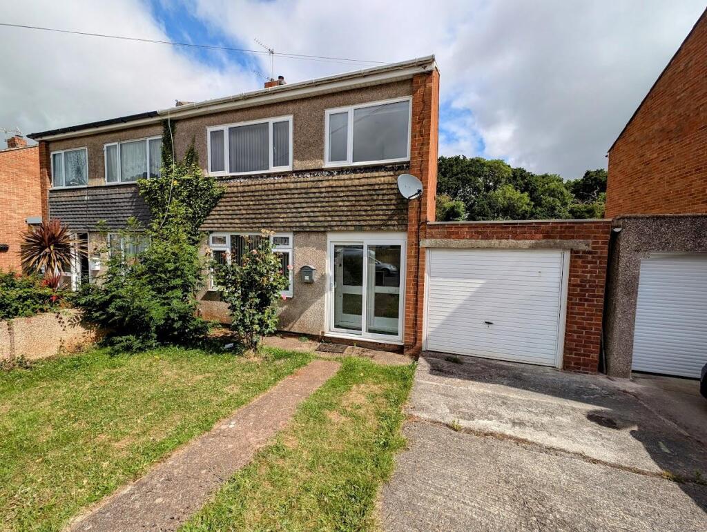 49 Brookthorpe front photo 2.jpg