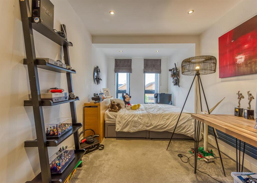 8 Banbery Drive-Bedroom 2.jpg