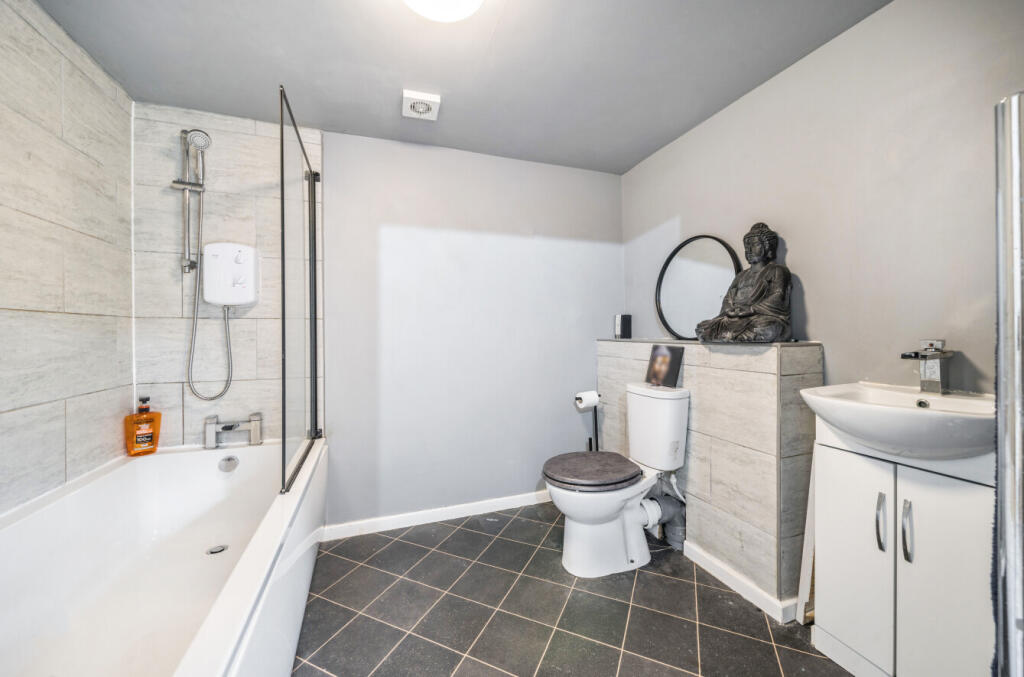 1297916-11-6836e9...