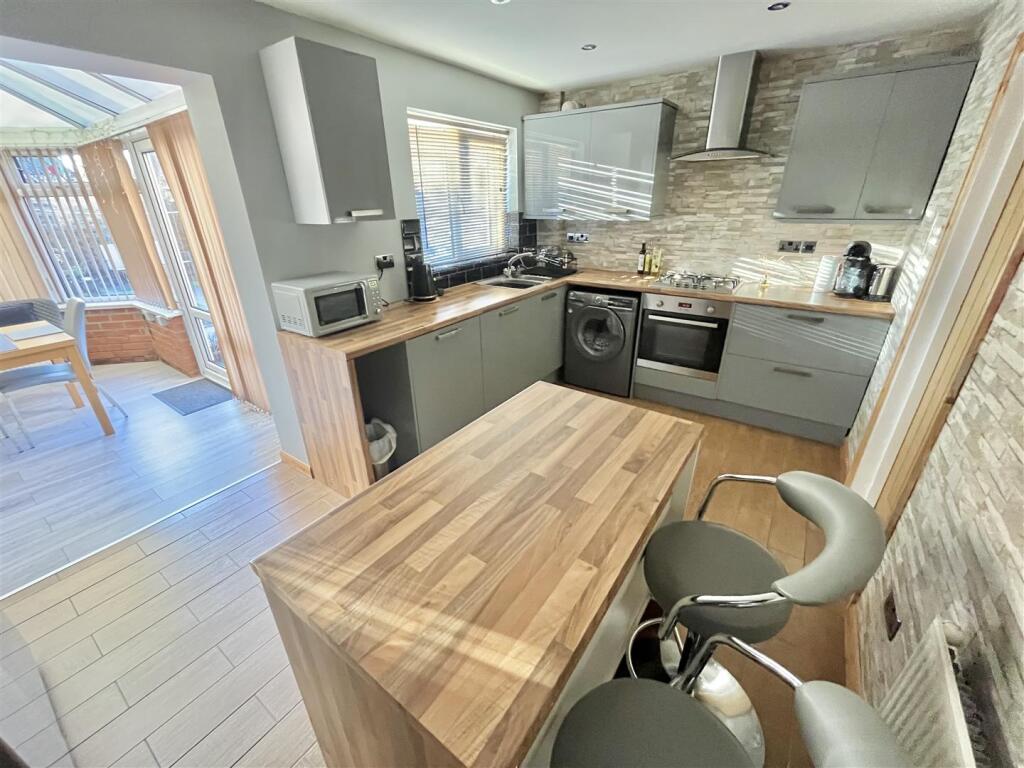 Breakfast Kitchen Aspect 4