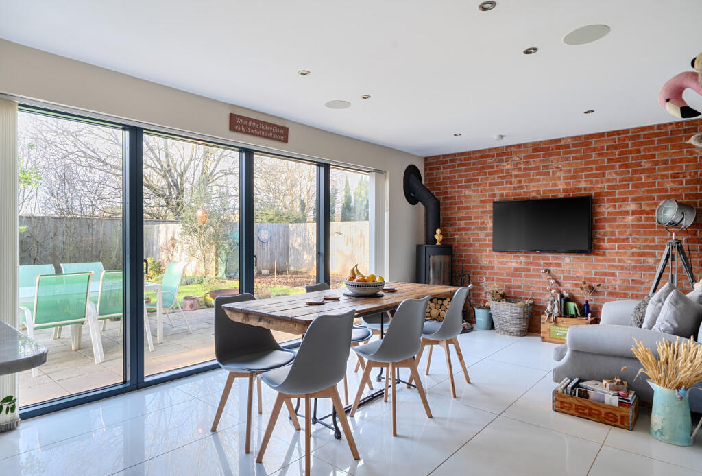 Kitchen/Diner/Family