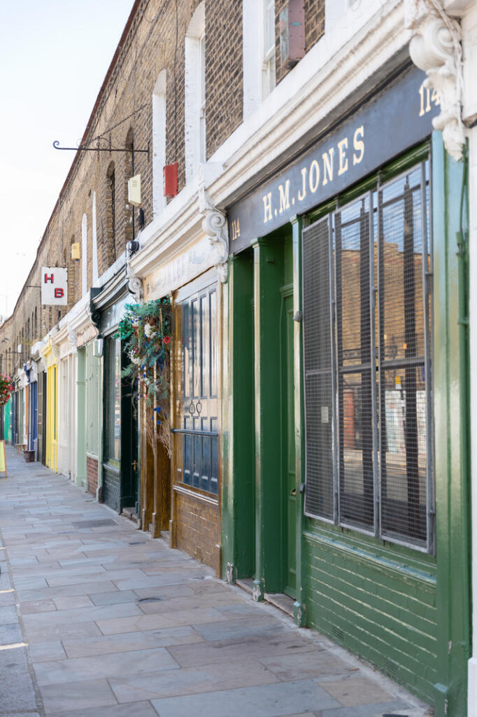 187614 - PAKENHAM-HOUSE-HIGHRES-44.jpg