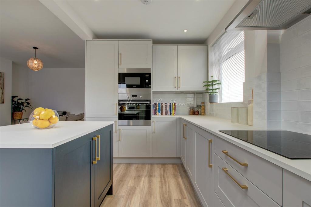 King George V_Hern_Crabtree_ (28).jpg