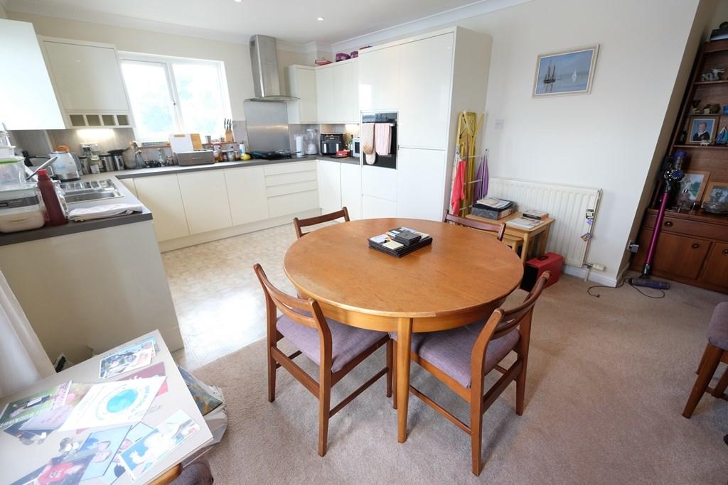 OPEN PLAN ROOM