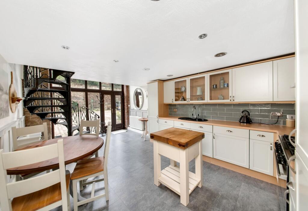 DINING KITCHEN