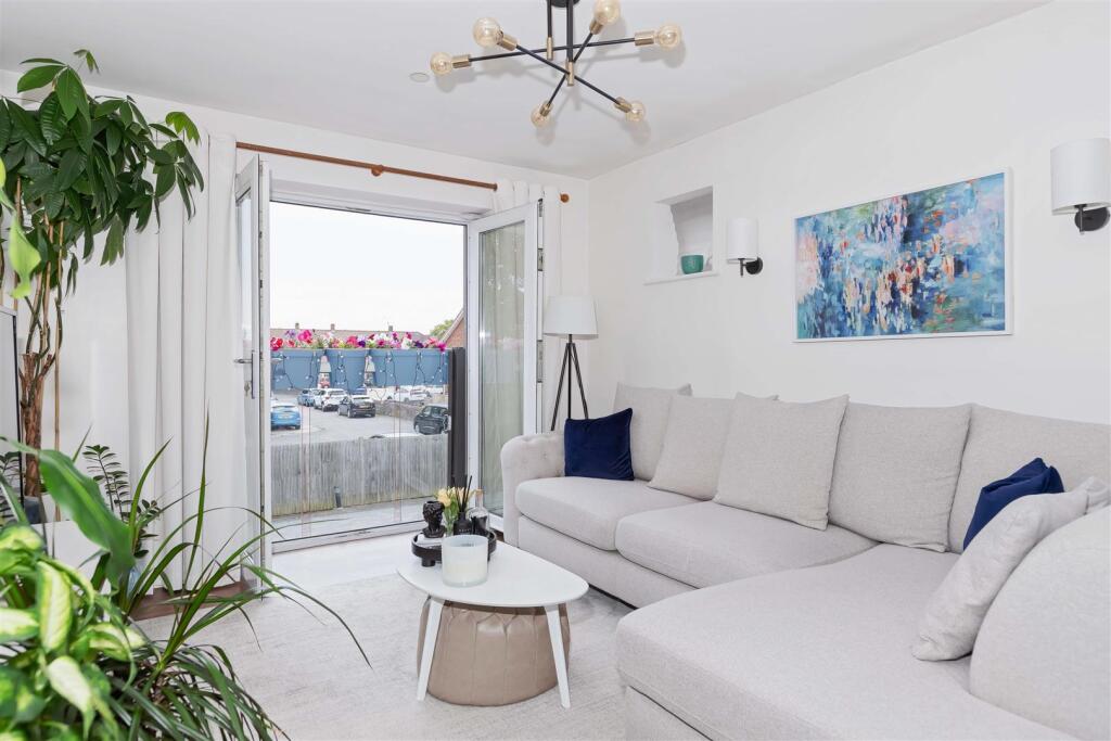 St Richards House_9.jpg