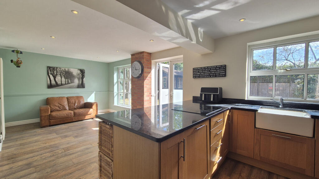 Open Plan Living/Kitchen/Diner