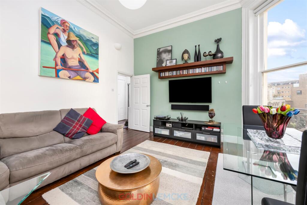 Sitting/Dining Room