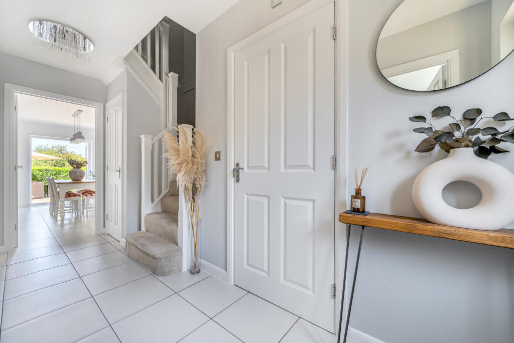 1319402-12-686d1b...