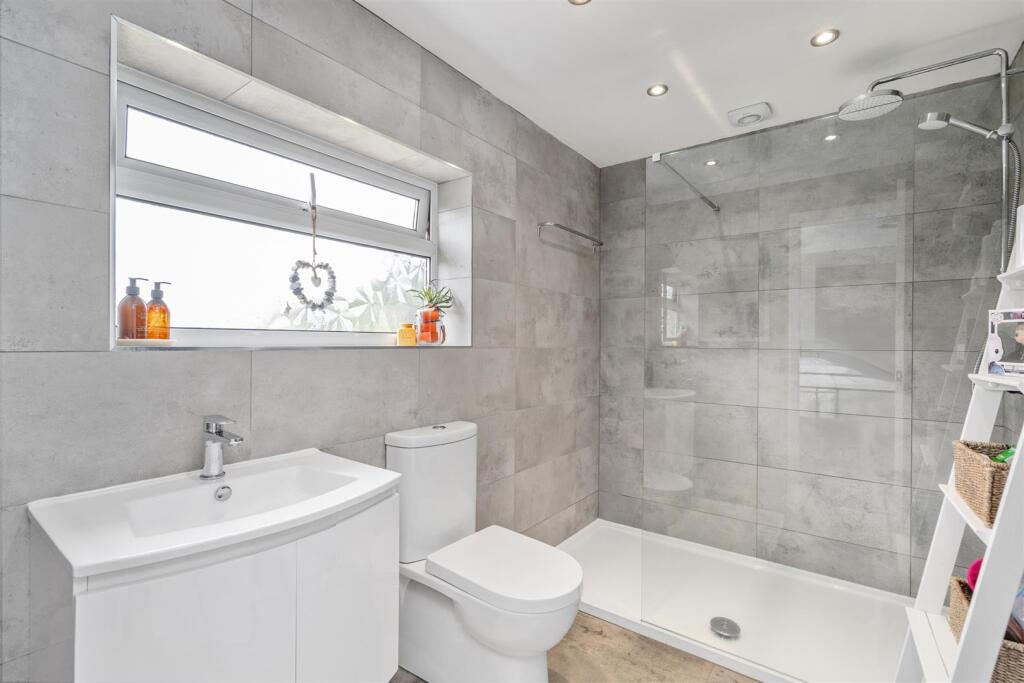 26 Kingscote Road_16.jpg