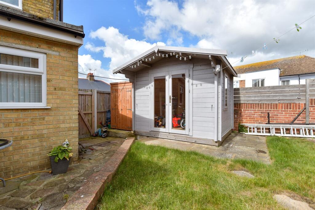 Workshop/Outbuildings