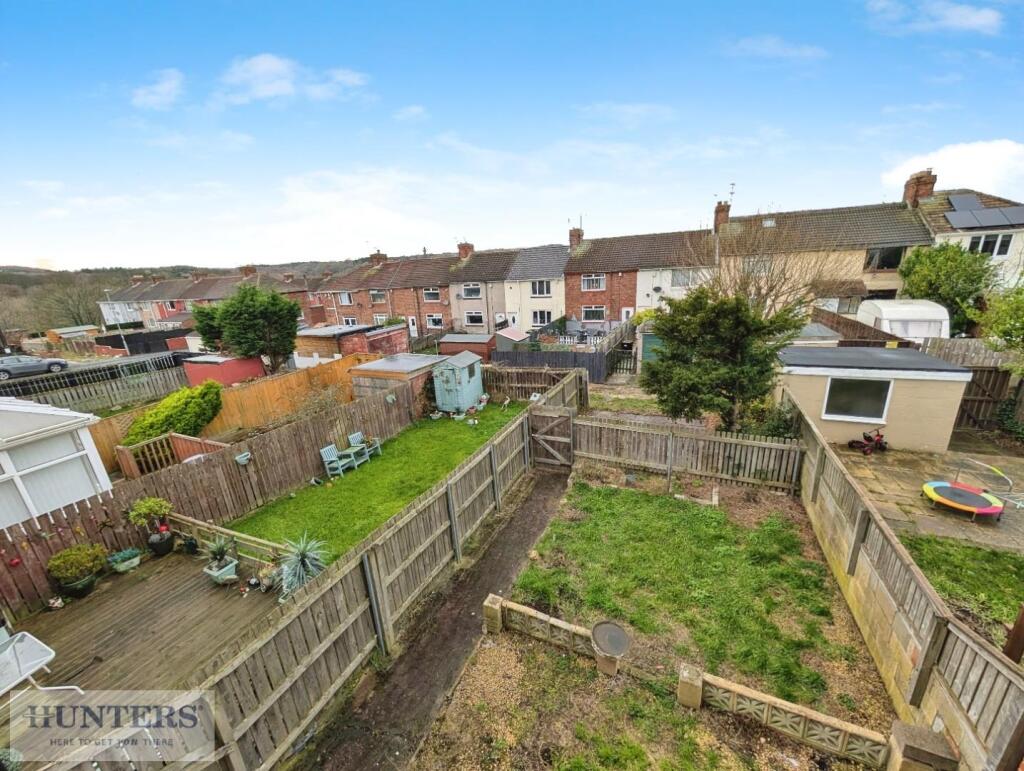 PARKING &amp; GARDENS