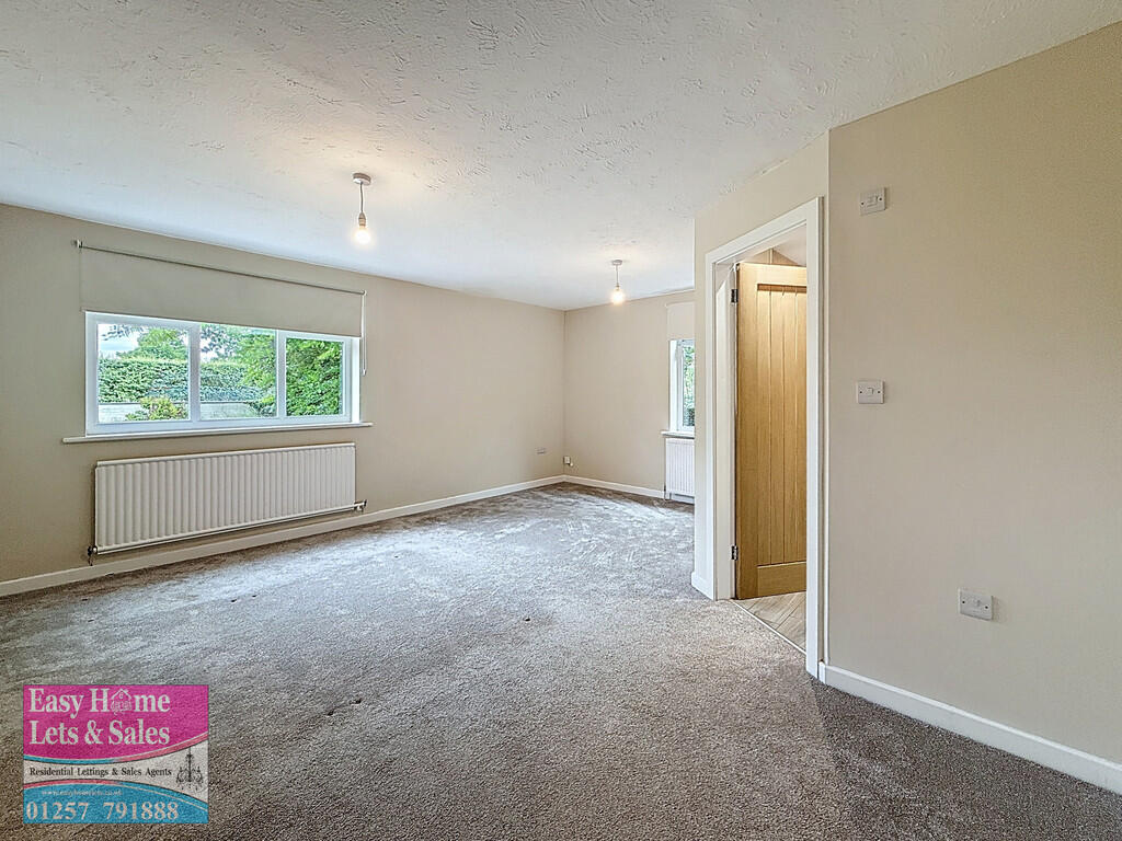 Master Bedroom/En...