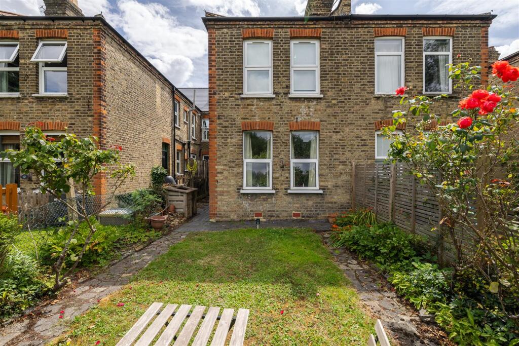 Brettenham Road, E17