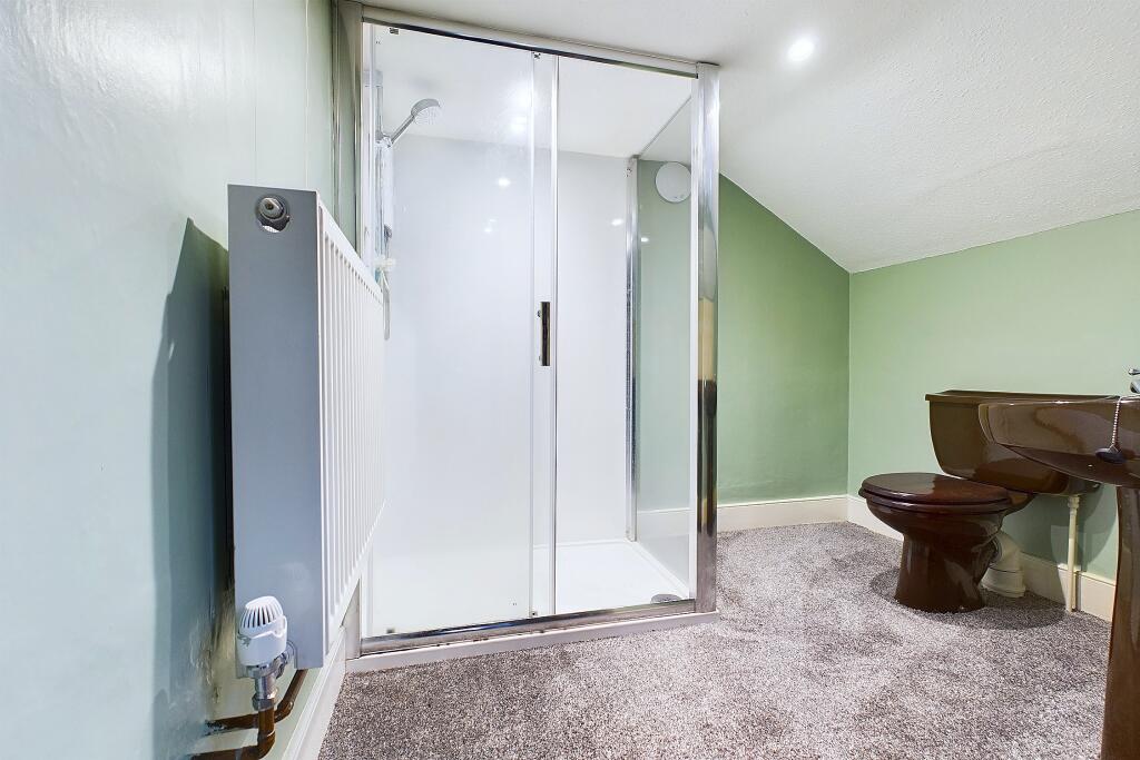 CAM04201G0-PR0031-STILL001