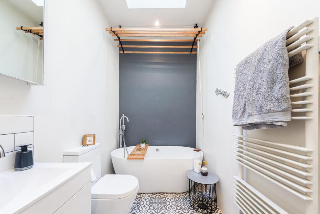 23 Greville Street102.jpg