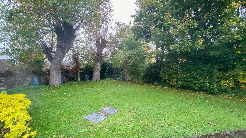 4th Photo of Outside