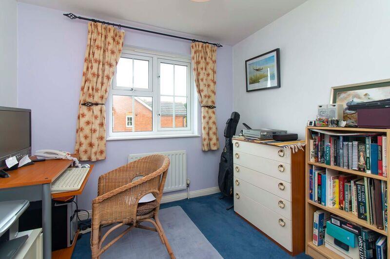 general 14412423_340