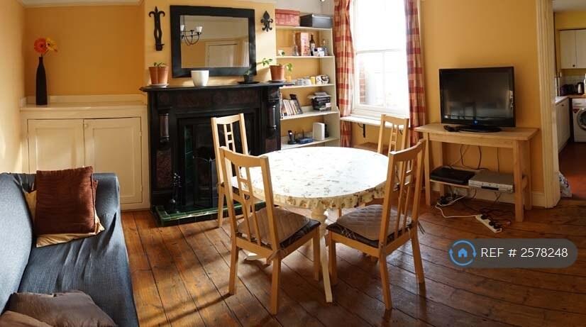 Shared Lounge/Dining Room