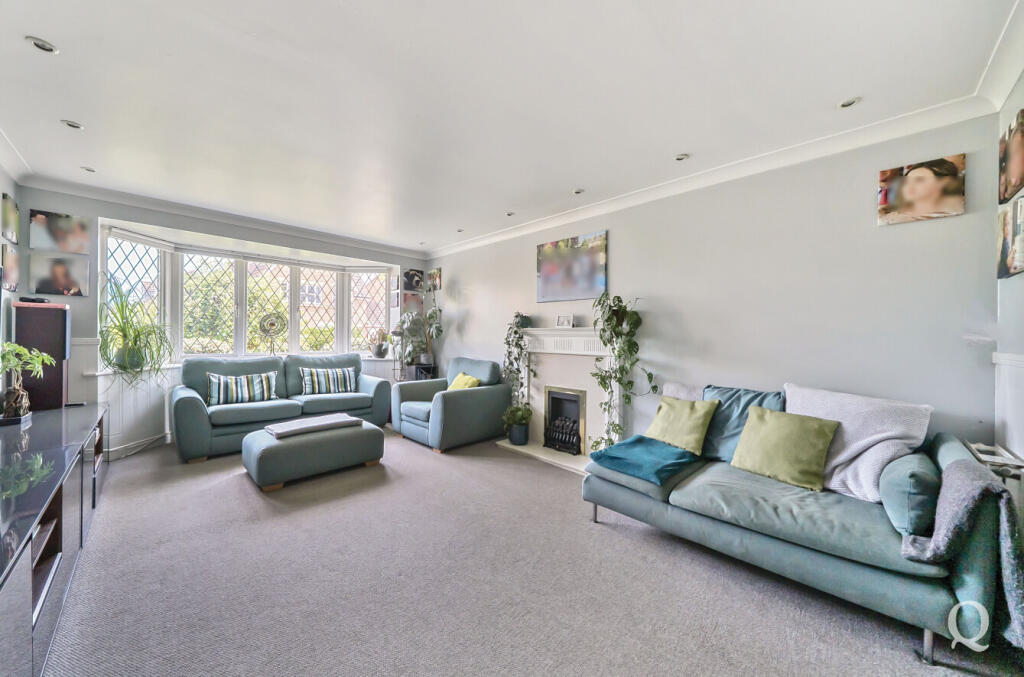 f3ff7e95-9650-4f8...