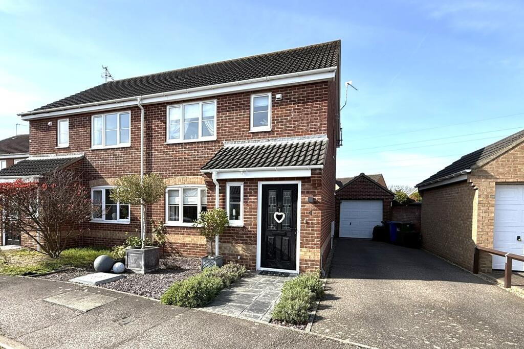 BEAUTIFUL 3 BED SEMI IN OULTON FOR SALE