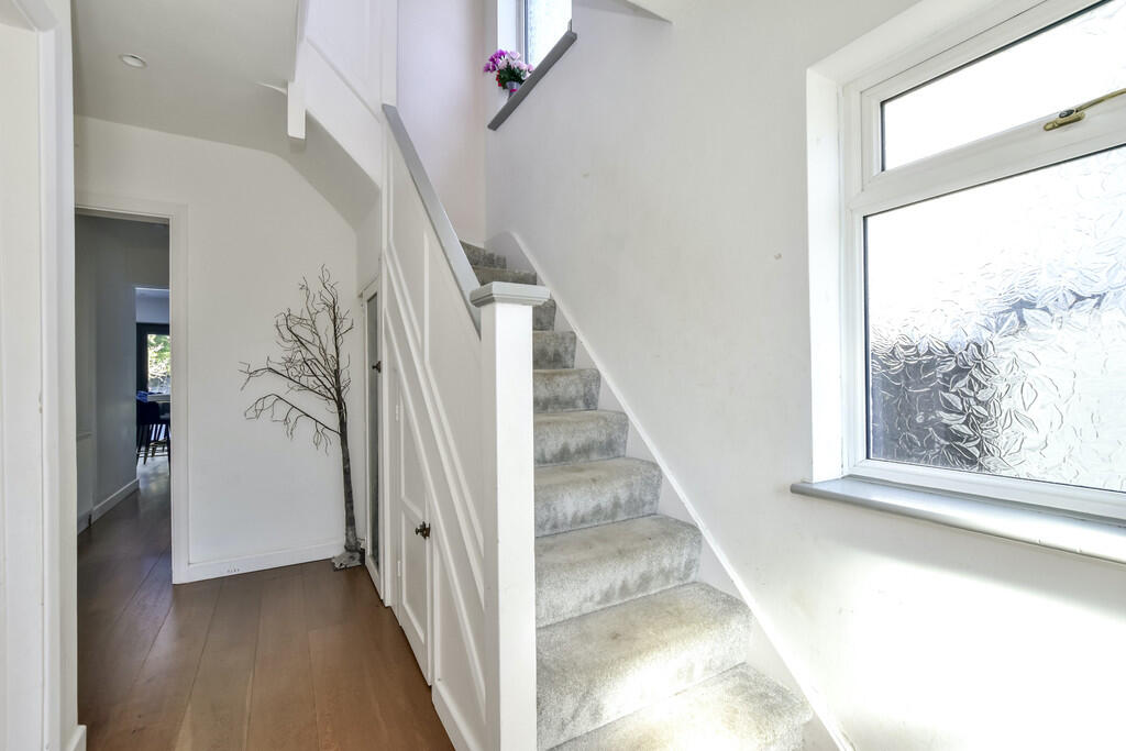 7 telford - hallw...