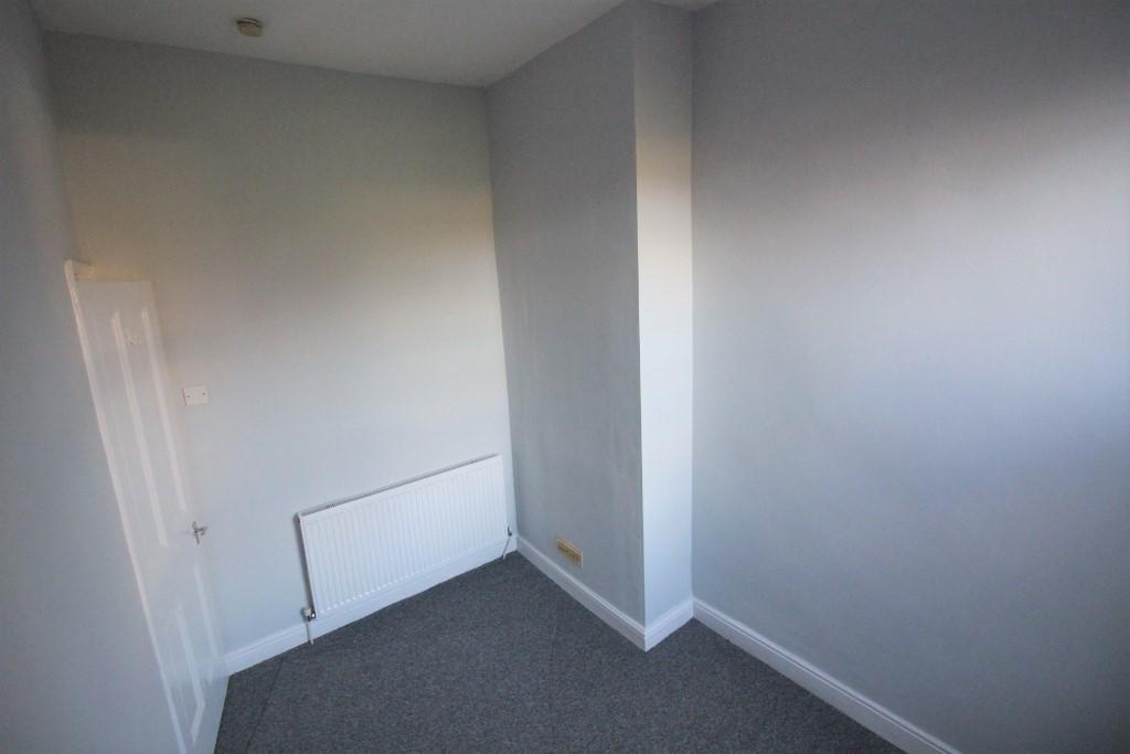 2nd Bedroom (a) 