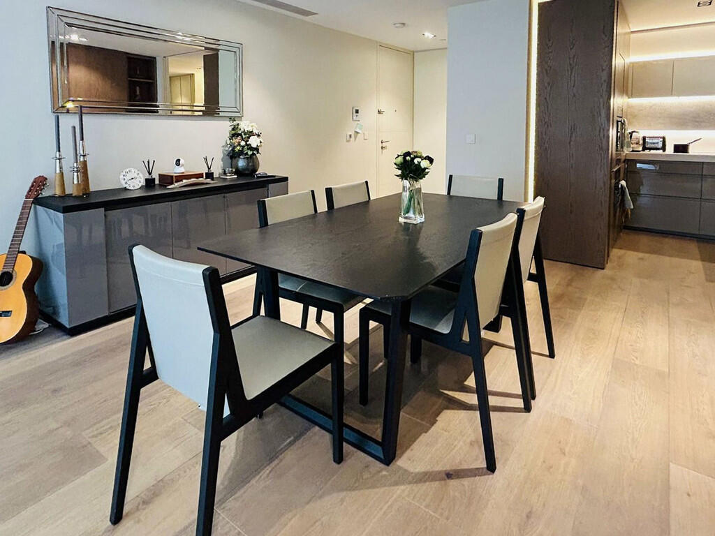 Dining new