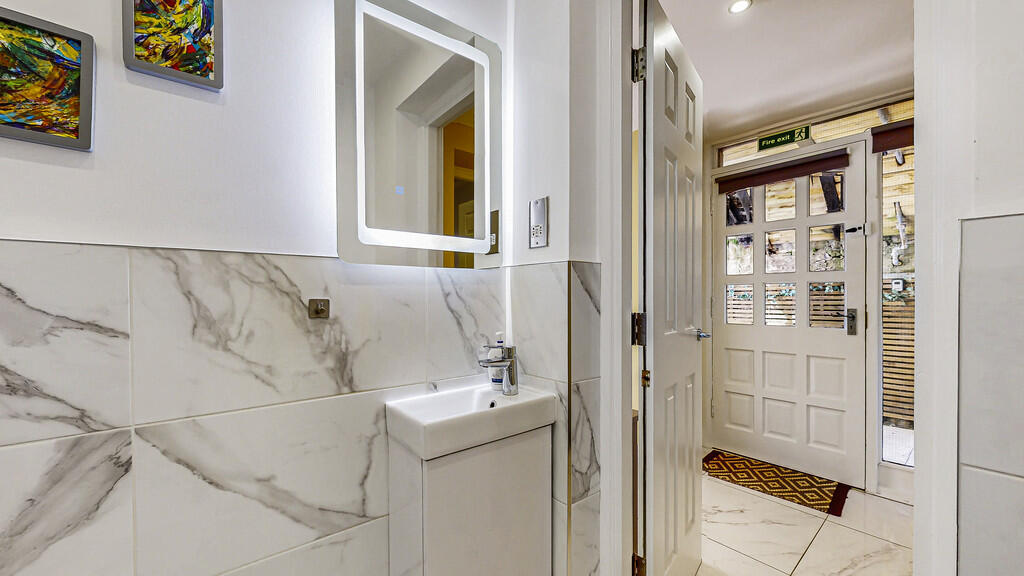 28-print-34B West...