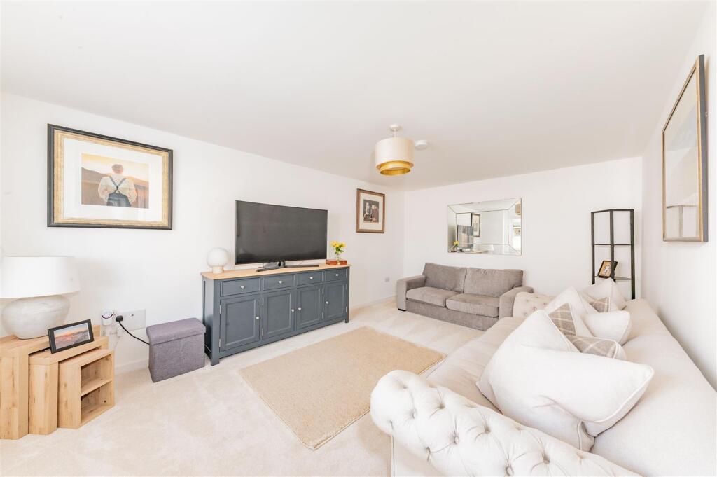 25 Selfridge Crescent Carnoustie-6.JPG