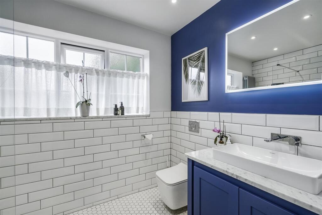 En-Suite Shower Room