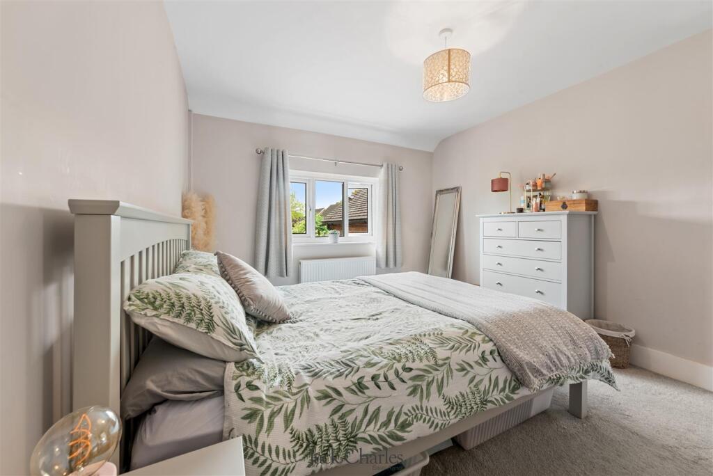 26 Riding Lane-3.jpg