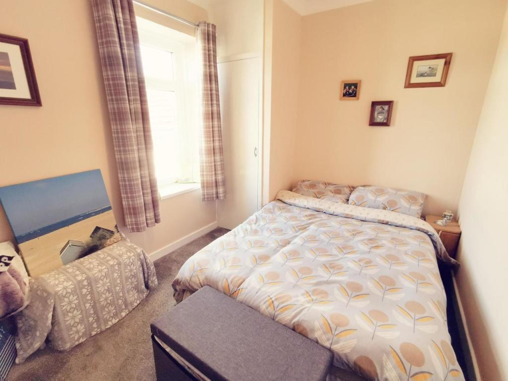 Bed2 Craddock.jpg
