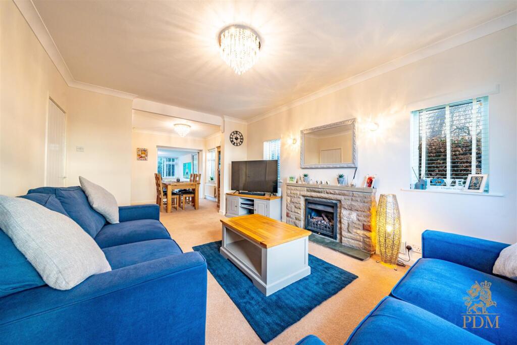 2 Arundel Drive Bramcote NG9 3FX