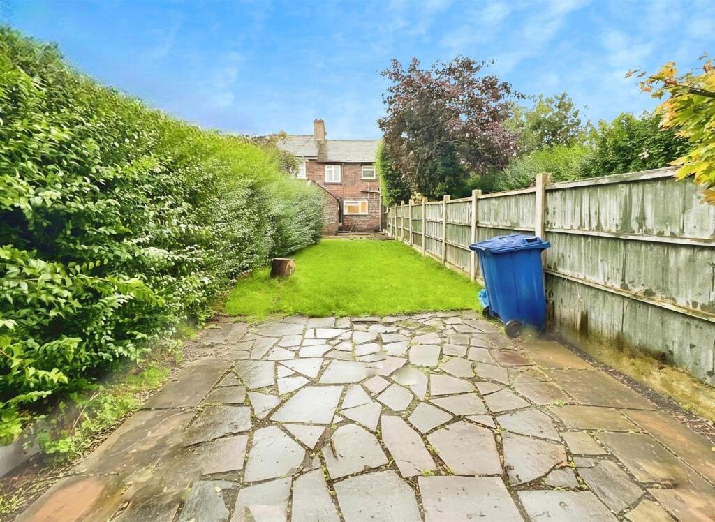 Garden edited with hedges cut down.jpg