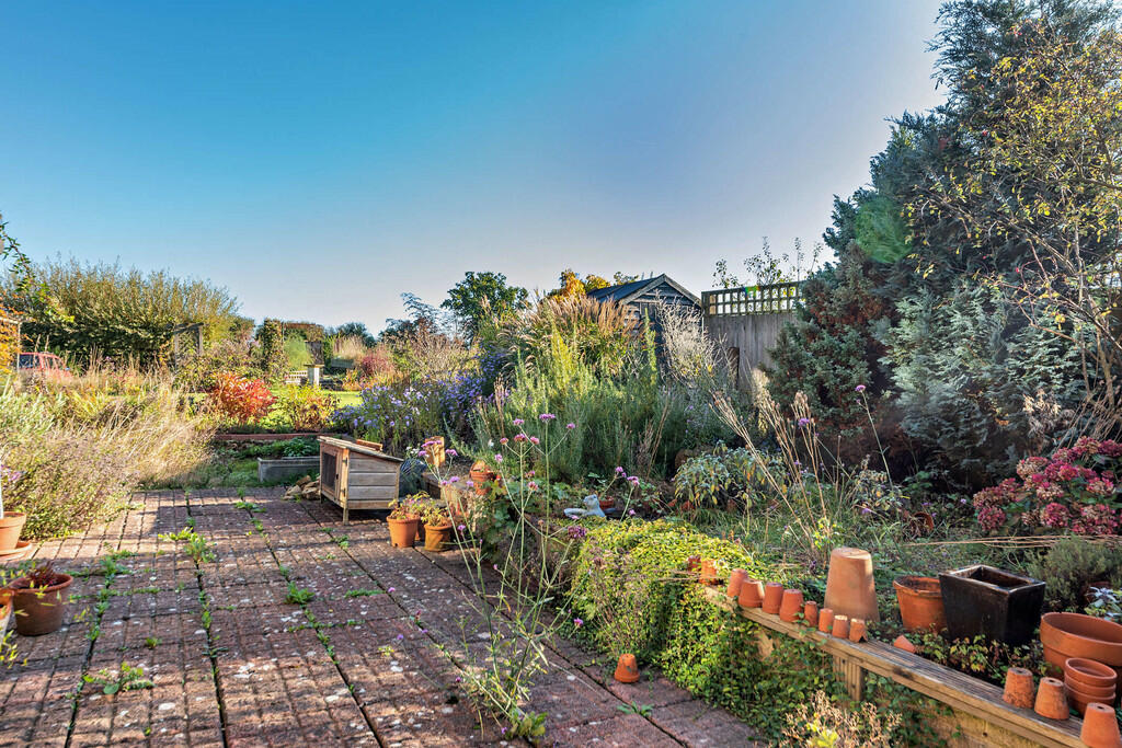 8622708-exterior1...